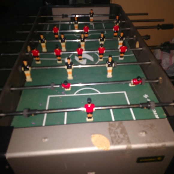 Foose ball table - Picture 3 of 4